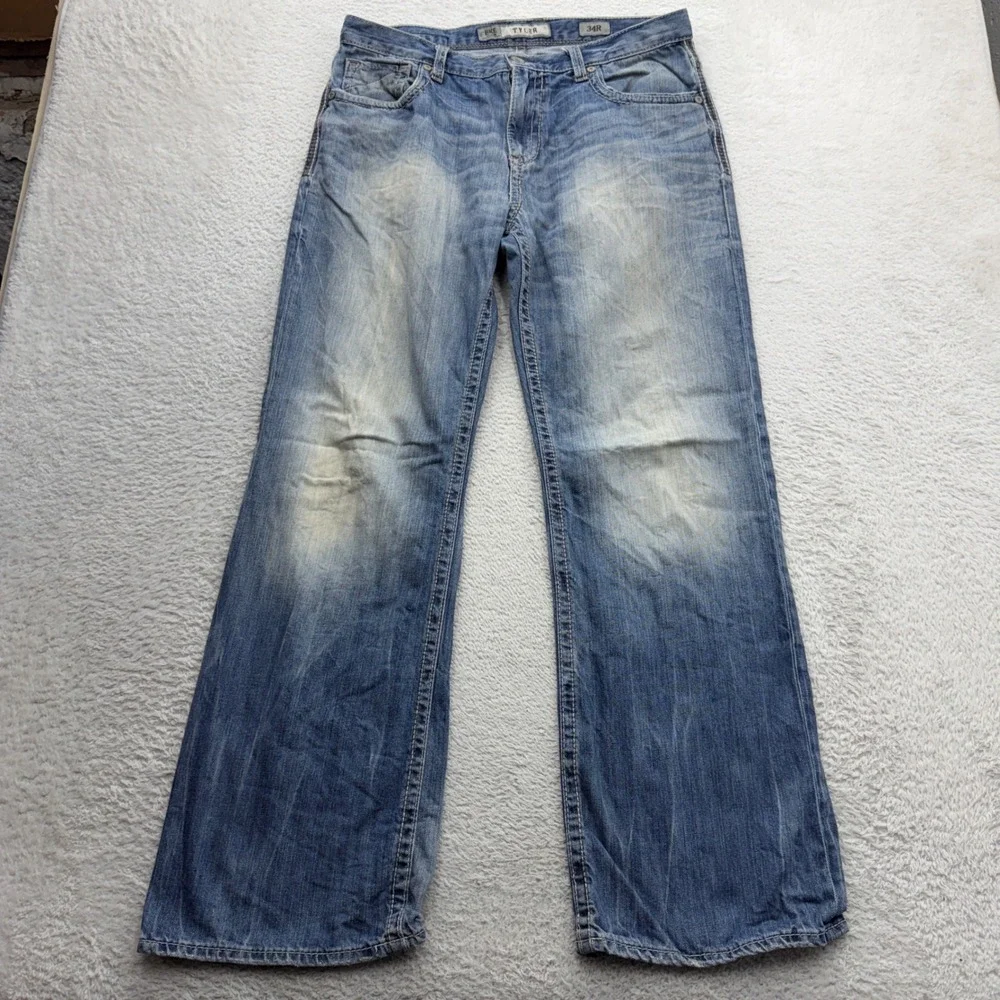 BKE Tyler Mens 34R Straight Leg Jeans Blue Medium Wash Distressed 100% Cotton
